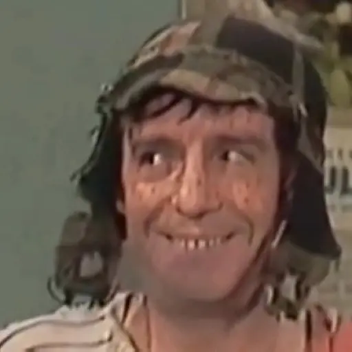 Figurinha: Chaves piscando e sorrindo