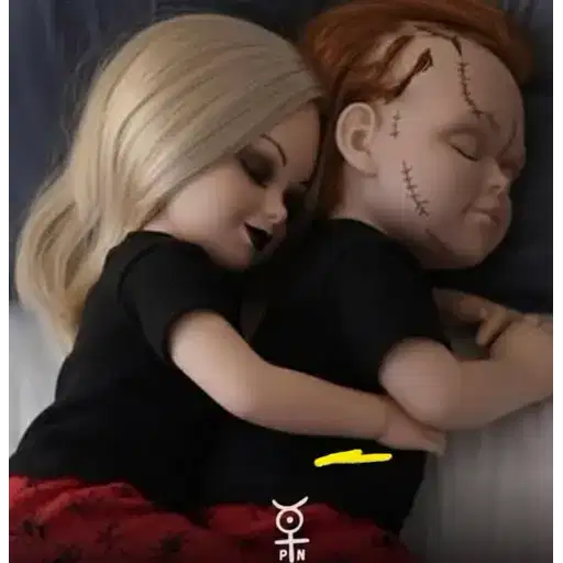 Figurinha: Tiffany e Chucky Dormindo
