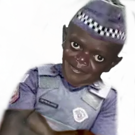 Figurinha: Homem com chapéu de polícia