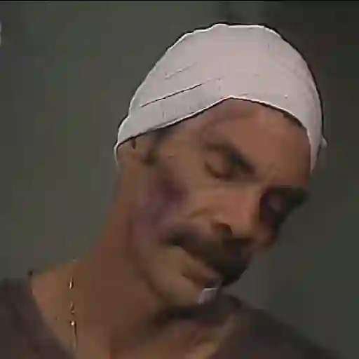 Figurinha: Seu Madruga machucado
