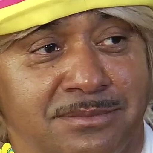 Figurinha: Homem com Bigode e Cabelo Loiro