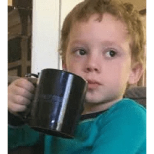 Figurinha: Menino bebendo café