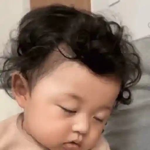Figurinha: Bebê dormindo