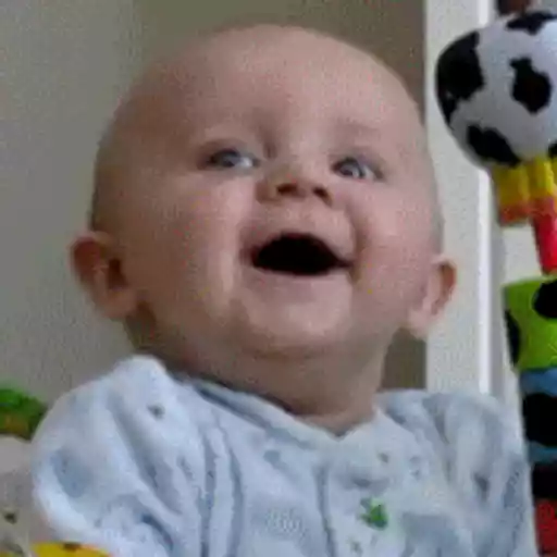 Figurinha: Bebê feliz e sorrindo