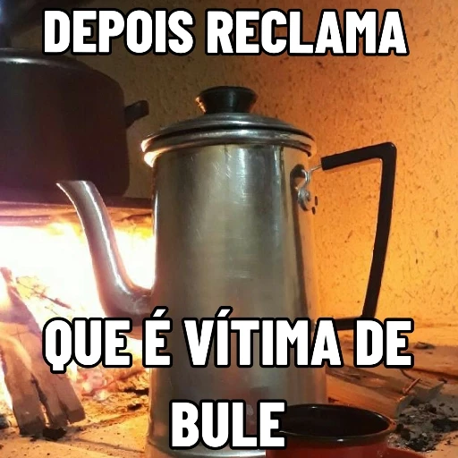 Figurinha: Depois reclama que é vítima de bule