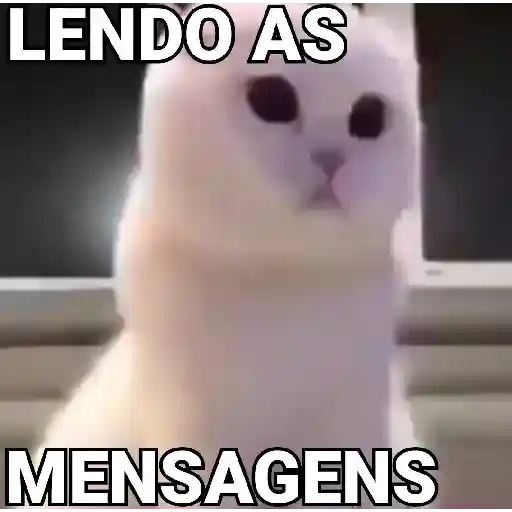 Figurinha: Gato triste lendo mensagens