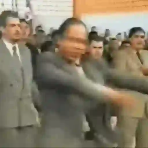 Figurinha: Homem dançando