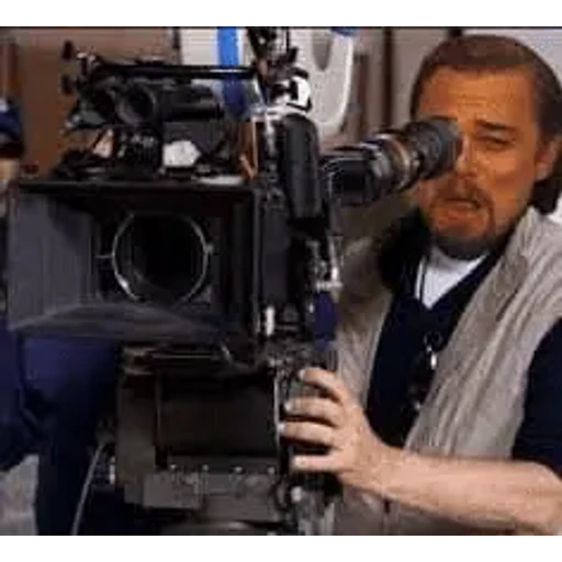 Figurinha: Leonardo DiCaprio cinegrafista