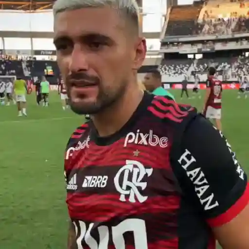 Figurinha: De Arrascaeta comemora gol