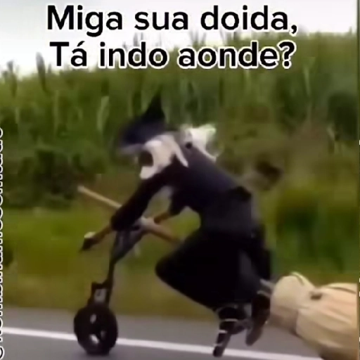 Figurinha: Bruxa em vassoura turbinada