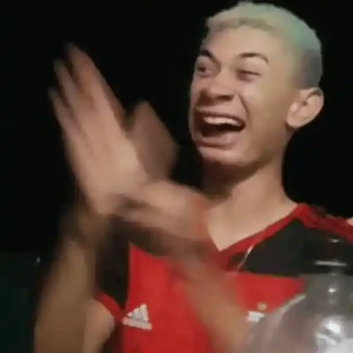 Figurinha: Aplausos e Risada do Craque