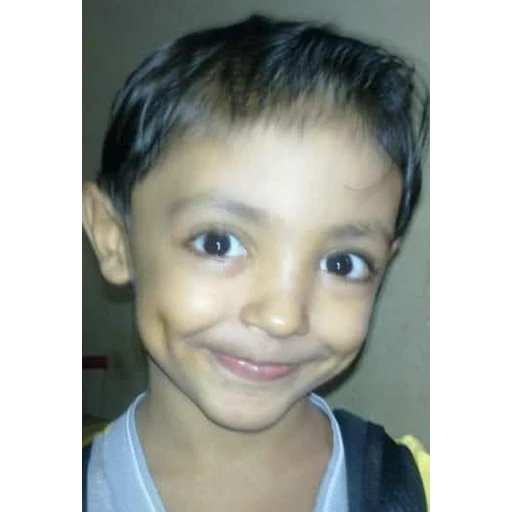 Figurinha: Criança sorrindo