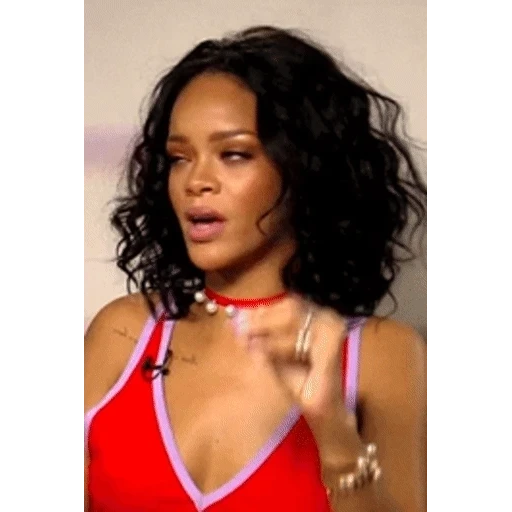 Sticker: Rihanna con cara de desdén
