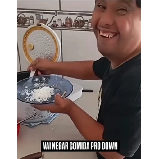Figurinha: Vai negar comida pro Down