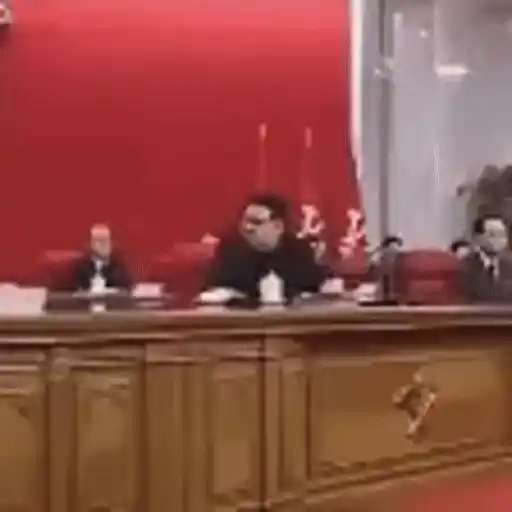 Figurinha: Aplausos de Kim Jong-un