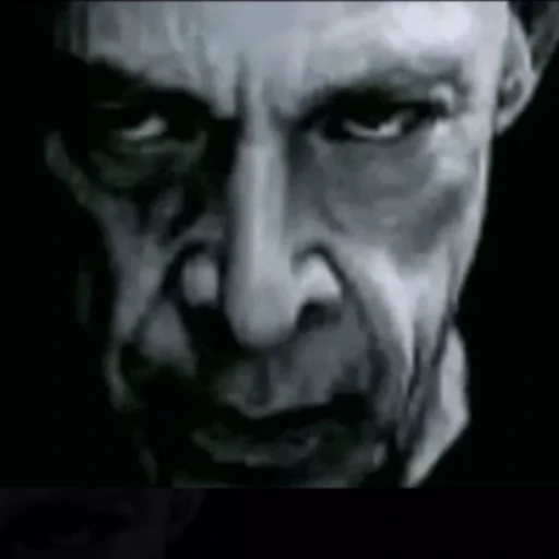 Figurinha: J.K. Simmons encarando