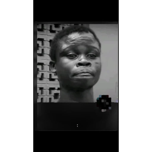 Figurinha: Criança chorando