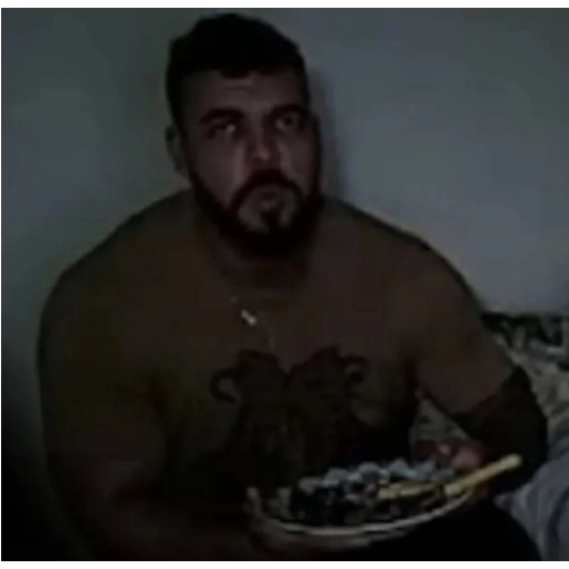 Figurinha: Homem comendo