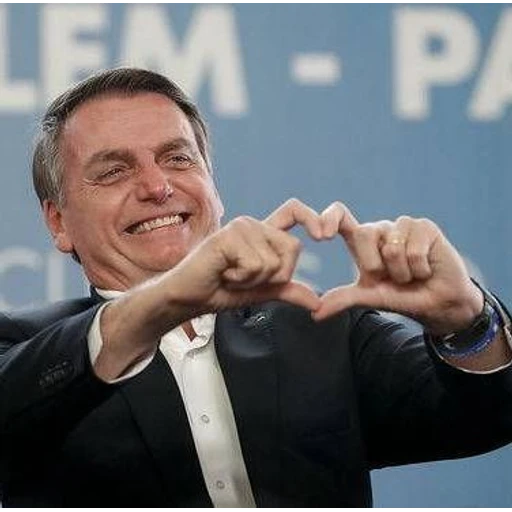 Figurinha: Jair Bolsonaro fazendo coração