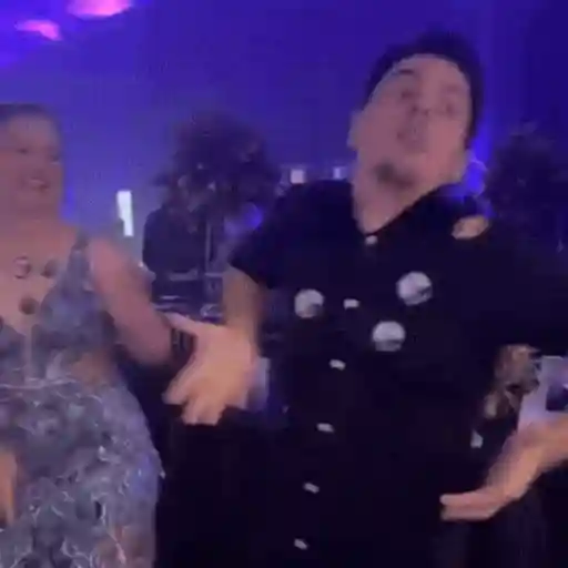 Figurinha: Lucas Neto dancando