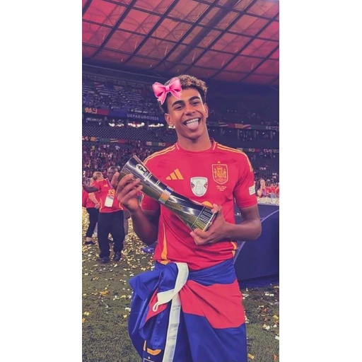 Figurinha: Lamine Yamal Campeão