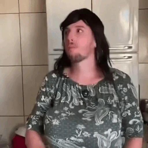 Figurinha: Mulher de Peruca