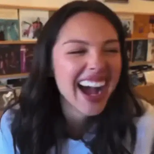 Figurinha: Olivia Rodrigo rindo
