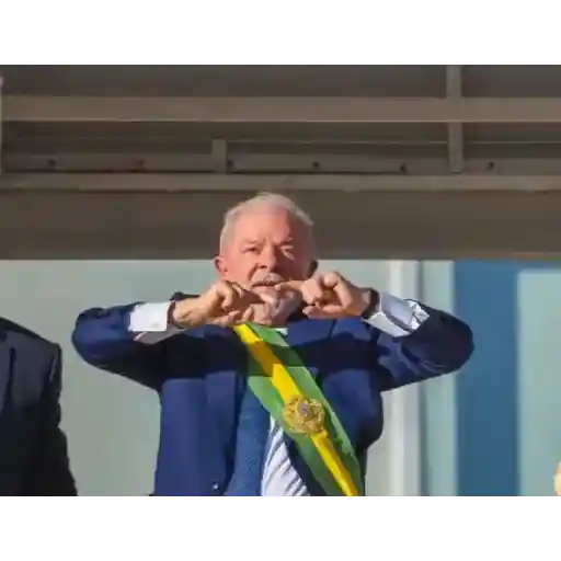 Figurinha: Lula Dançando