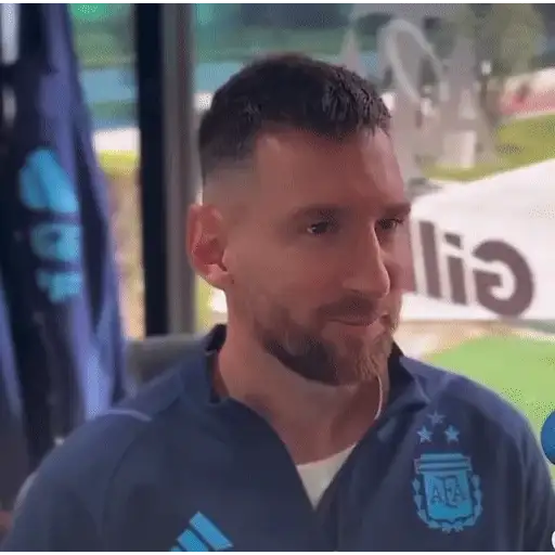 Figurinha: Lionel Messi rindo