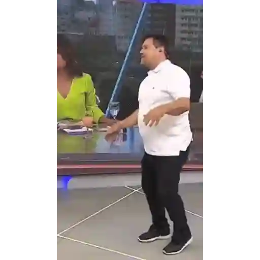 Figurinha: Apresentador dançando
